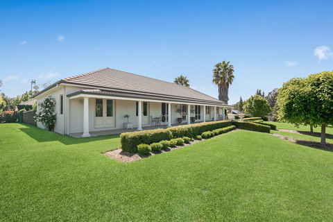 Bellfield House Mudgee - Kingaroy Accommodation 0