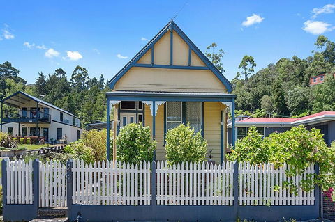 Benvenuti, To Comstock Cottage - Kingaroy Accommodation 2