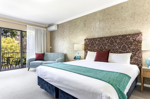 Berry Village Boutique Motel - Kingaroy Accommodation 0