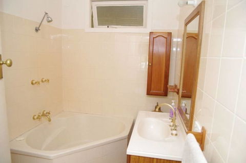 Berry, 16 East Street - Kingaroy Accommodation 1