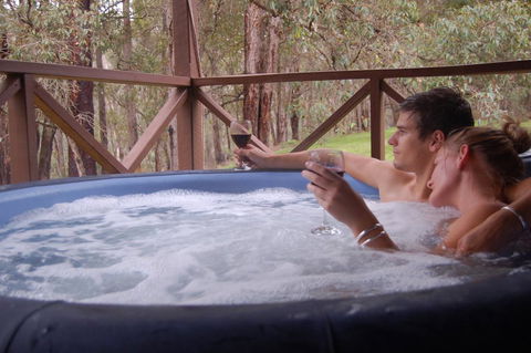 Beyonderup Falls Adult Retreat - Kingaroy Accommodation 0