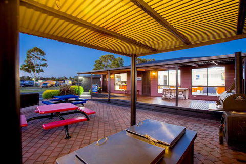 BIG4 Traralgon Park Lane Holiday Park - Kingaroy Accommodation 3