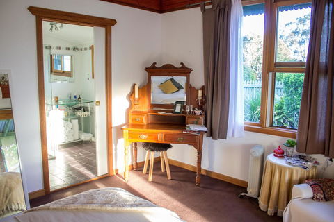 Billabong Cottage - Kingaroy Accommodation 2