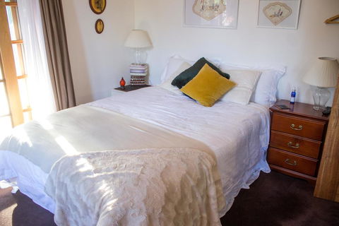 Billabong Cottage - Kingaroy Accommodation 1