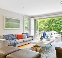 Bitola - walk to the village coffee and pub - Kingaroy Accommodation