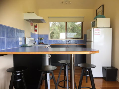Black Cockatoo Cottages - Kingaroy Accommodation 2
