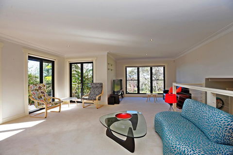 Black Cockatoo Retreat - Kingaroy Accommodation 2