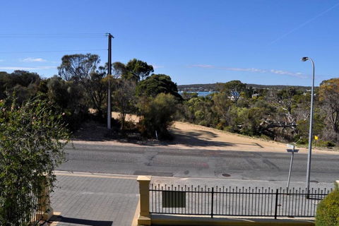 Black Duck - Kingaroy Accommodation 3