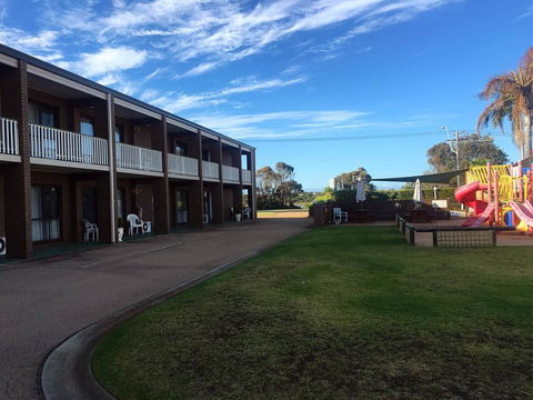 Black Swan Motor Inn - Kingaroy Accommodation 2