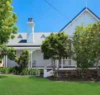 Blake House - iconic coastal homestead - Kingaroy Accommodation