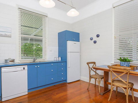 Blake House - Iconic Coastal Homestead - Kingaroy Accommodation 3