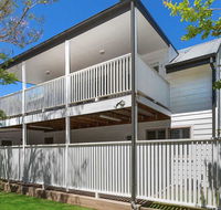 Blake Loft on Manning - 500 metres to two beaches - Kingaroy Accommodation