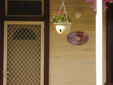 Bloomsbury Cottage - Kingaroy Accommodation 3