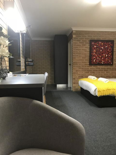 Blue Violet Motor Inn - Kingaroy Accommodation 1