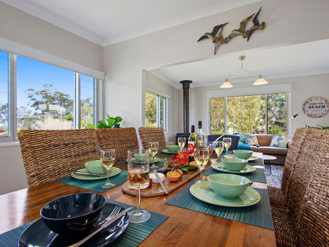Blue Waters Cottage - 120m To Jervis Bay - Kingaroy Accommodation 0
