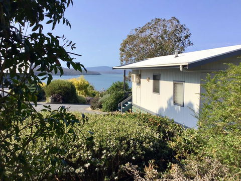 Blue Waters Holiday Cottages - Kingaroy Accommodation 0