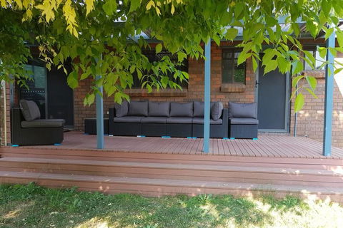 Blue Wren BnB Bathurst - Kingaroy Accommodation 3