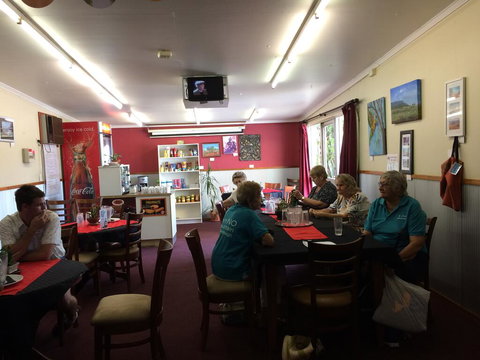 Bluff Hotel - Kingaroy Accommodation 1