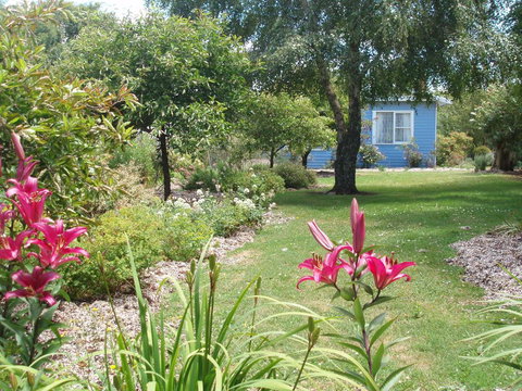 Boat Harbour Garden Cottages - Kingaroy Accommodation 1