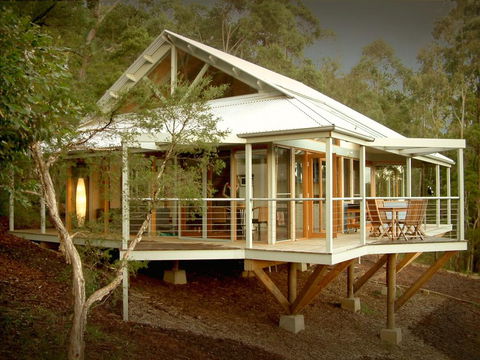 Bombah Point Eco Cottages - Kingaroy Accommodation 0