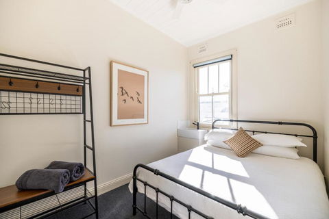 The Middle - Kingaroy Accommodation 3