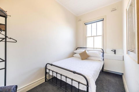 The Middle - Kingaroy Accommodation 2