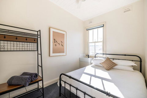 The Middle - Kingaroy Accommodation 1