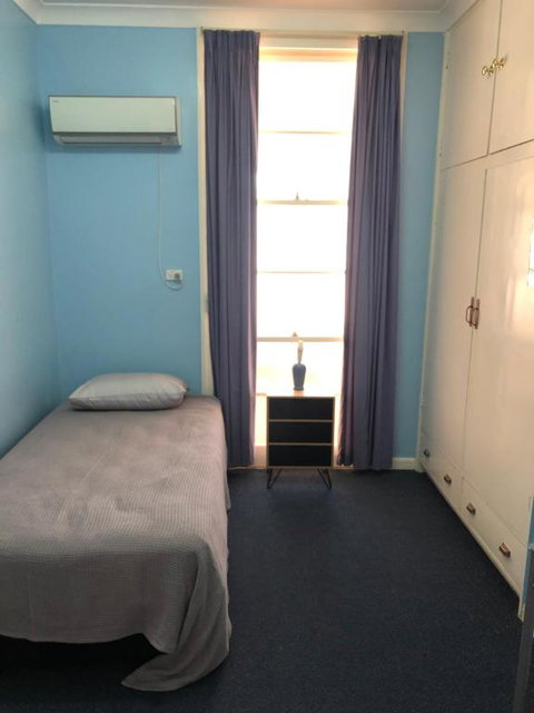 The Pink House - Kingaroy Accommodation 2