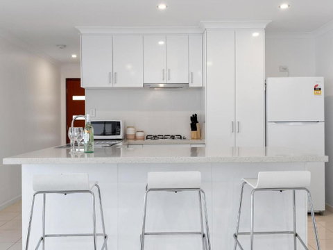 Three Bedroom, Two Bathroom Family Home - Kingaroy Accommodation 2
