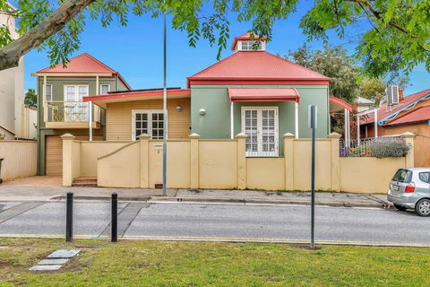 Time And Tide Hideaway - A Spacious Beachside Escape - Kingaroy Accommodation 1