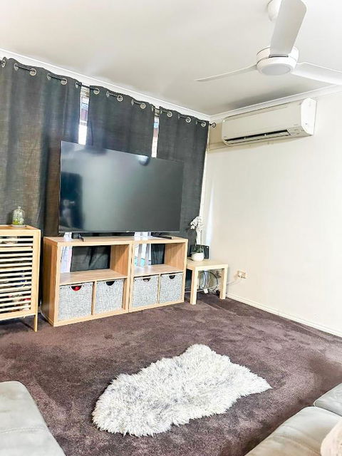 Queen Of The Desert Villa Secure & Gated 2 Bdrm Home - Kingaroy Accommodation 3