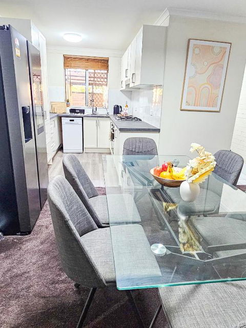 Queen Of The Desert Villa Secure & Gated 2 Bdrm Home - Kingaroy Accommodation 0
