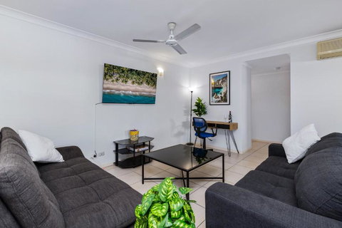 Zion Escapes Retreat On Pease, City Edge Family Apartment - Kingaroy Accommodation 3