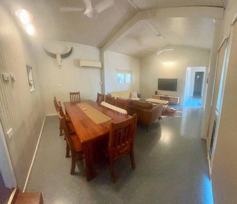 The Quarters - Kingaroy Accommodation 3