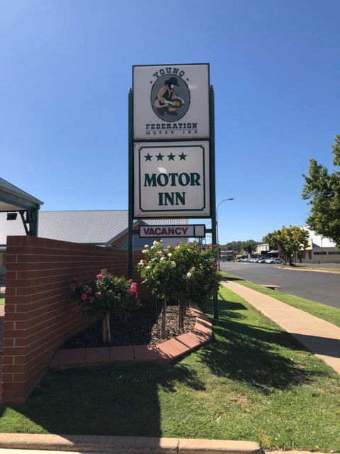 Young Federation Motor Inn And Services Club - Kingaroy Accommodation 1