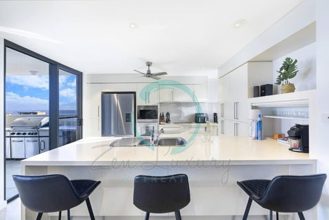 ZEN AT ARKABA 3BR Luxury Waterfront Apt Pool + BBQ - Kingaroy Accommodation 2