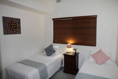 Zen Bridgeport - Waterfront - Balcony Dining - Pool - Kingaroy Accommodation 3