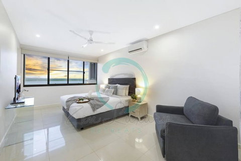 Zen Ocean Charm 3BR Luxury W/front Apt Pool + BBQ - Kingaroy Accommodation 1