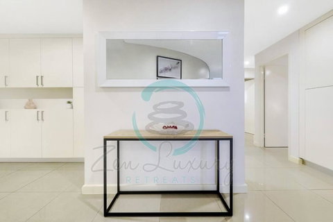 Zen Ocean Charm 3BR Luxury W/front Apt Pool + BBQ - Kingaroy Accommodation 3