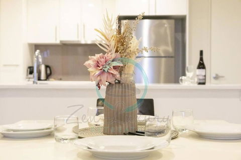 ZEN SUN CITY Cozy 2-BR/2-BA Ocean View Retreat - Kingaroy Accommodation 0