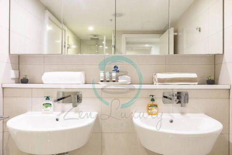 ZEN SUN CITY Cozy 2-BR/2-BA Ocean View Retreat - Kingaroy Accommodation 2