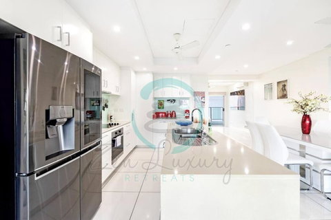 ZEN Tree Blossom: 3-BR Luxury Apt Near Waterfront - Kingaroy Accommodation 2