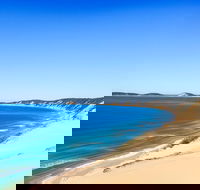 Kayak with Dolphins and 4WD Great Beach Drive Day Trip from Noosa - Kingaroy Accommodation