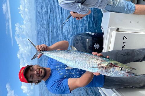Full Day 9.5 Hour Offshore Fishing Charter - Kingaroy Accommodation 2