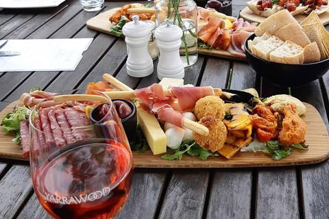 CHEVY CONVERTIBLE Package For 4 -Wine Lunch Cheese & Chocolate From Yarra Valley - Kingaroy Accommodation 0